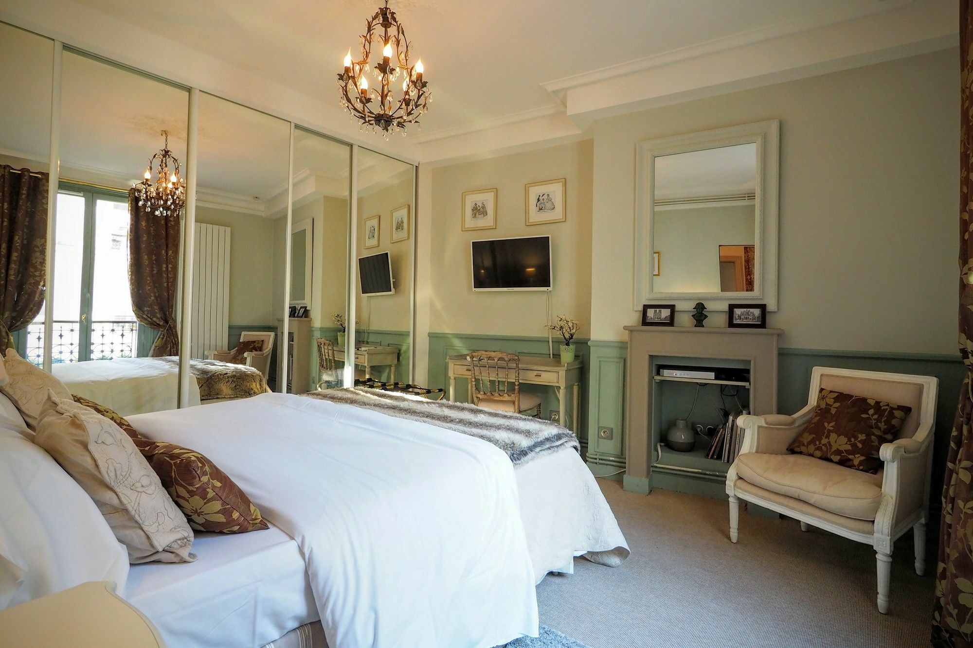 باريس Chambre D Hote : Louvre Elegant Apt Suite المظهر الخارجي الصورة