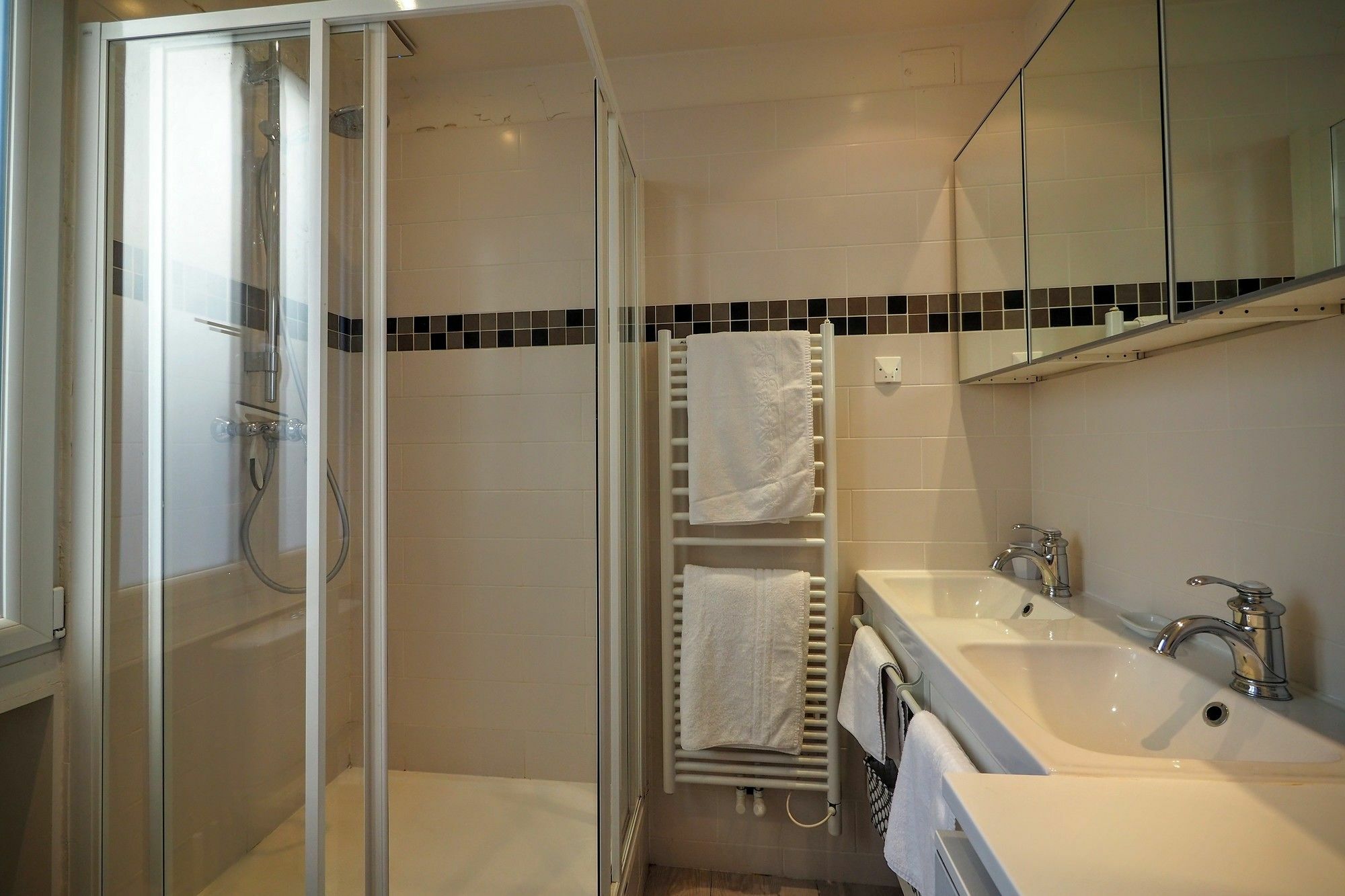 باريس Chambre D Hote : Louvre Elegant Apt Suite المظهر الخارجي الصورة